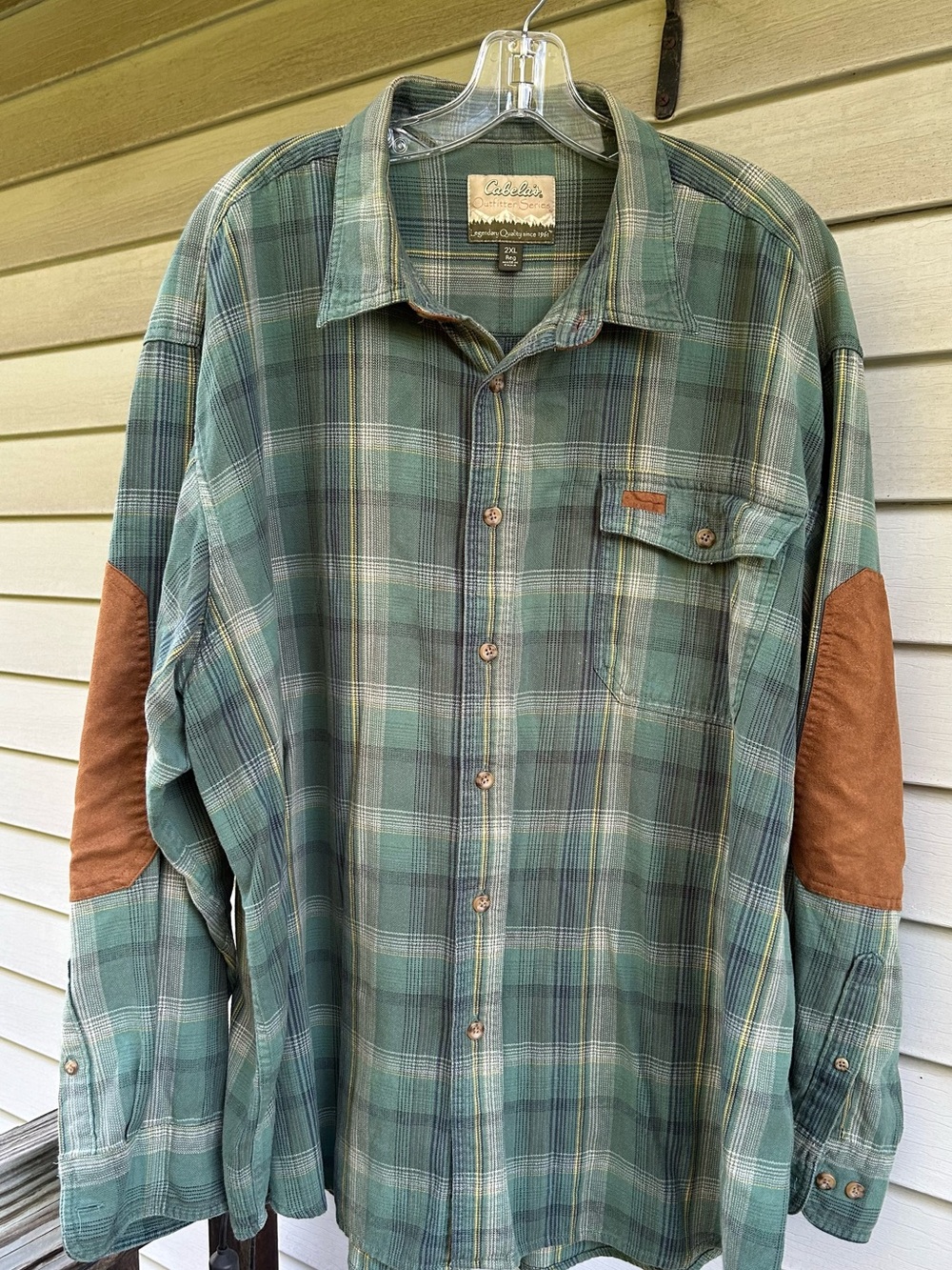 Cabela's Outfitter Series Premium Outdoors Flannel Plaid Men’s Shirt Size XXL.